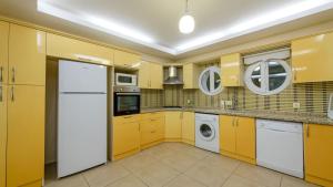 Musa - 5 Bedroom Holiday Villa in Hisaronu