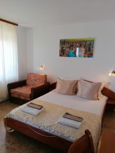 Double Room with Balcony room in Tzonevi Guest House
