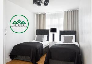 Aisiki Stays Apartments at North Finchley, 3-Bedroom & 2-Bathroom, Pet Friendly Flat, King or Twin Beds with Free WiFi