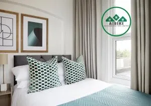 Aisiki Stays Apartments at North Finchley, 3 Bedroom & 2 Bathroom Pet-Friendly Flat, King or Twin beds with FREE Wi-Fi - 芬奇利