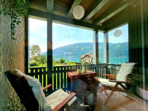 Strandhüsli directly on lake Thun