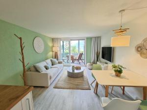 Strandhüsli directly on lake Thun