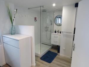 Appartements Le Modern'Blue entre centre ville et plage : photos des chambres