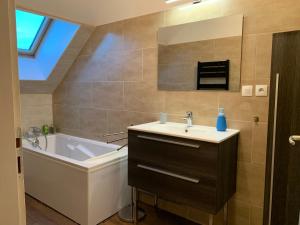 Maisons d'hotes Chateau du Mauny, gites et chambres d'hotes en Bourgogne : photos des chambres