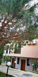 Villa Poesia, Harmony Hills Residence