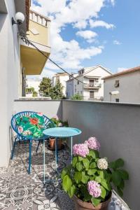 Sleeps 8 Pet friendly Garden & Roof Terrace