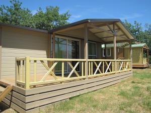 Campings Camping Chalets Les Chenes Verts : photos des chambres