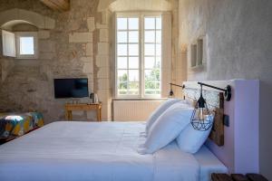 B&B / Chambres d'hotes Chateau de la Garnison : Chambre Triple