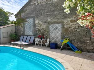 Maisons de vacances Le gite de Sainte Valiere PISCINE et SPA : photos des chambres