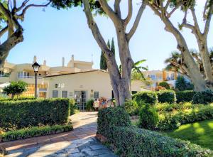 Doña Carlota Gardens, Sea views, Pool, Restaurant