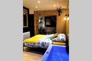 Appartement cosy avec baignoire balnéo
