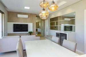 Punta Blu 102-9 – Apartamento de alto padrão em Condomínio Exclusivo, Quadra poliesportiva - Piscina - Portaria 24h.