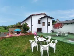 Cómoda casa en entorno natural y cerca de la playa - Cubas