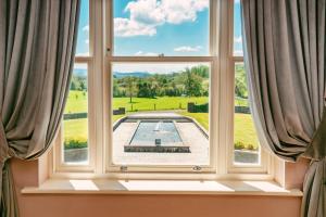 Westport Country Lodge Hotel