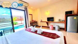 Mei Zhou Phuket Hotel - SHA Plus