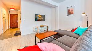 Apartamenty 11-go 26 i 22 Listopada by Royal Aparts