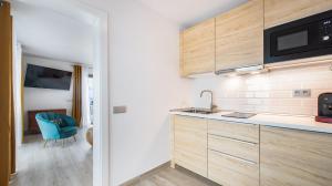 Etti - Paradise Rosa Maria