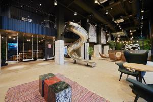 Fully equipped modern studios in Glasgow West End for Students Only