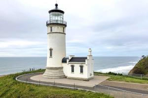 Adorable Downtown Studio - 1 Block to Long Beach!