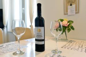 Beach apartment VAMI with sea view