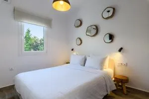 Live & Dream - Vrisi/ Mykonos