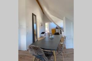 100 qm sonnendurchflutetes Loft Sonnenbalkon