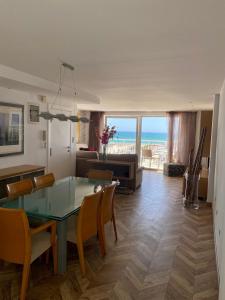 Lujoso apartamento en 1ª línea recién reformado