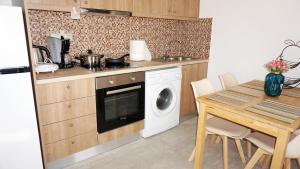 Seafront Apartment Kalamaki