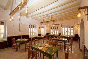 P&R hostals Can Tort