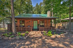 Holiday Home room in Azalea House - Forest Retreat with Hot Tub!