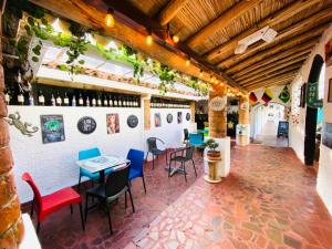 Club AVIVA Guatavita - Hostel - Restaurante, Disco & Bar