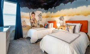 Serene Vibrant 4 Bdrm Villa with Games Room at Encore