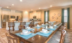 Spacious 13 Bdrm Oasis with Large Pool and Deck at Reunion