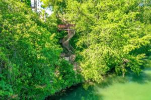 Seele Street River Retreat SS B11