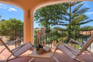 El Elefante by Aguilarent