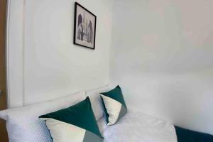 Cozy Self-Contained Suite with Own Entrance