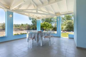 Villa Amorossa with Garden View & Shared Pool by Konnect, Roda Corfu