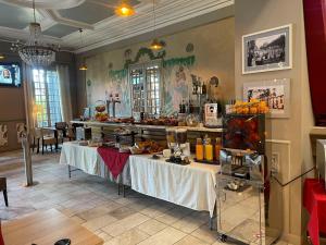 Hotels Le Grand Hotel Moliere : photos des chambres