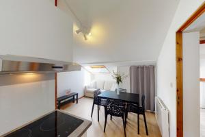 Appartements Apartment with 2 bedrooms for 4 people in Annecy-le-Vieux : photos des chambres