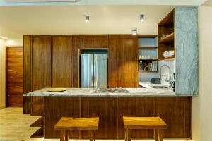 Private pool apartment for groups