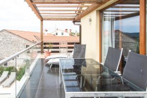 Apartment THE VIEW HerMes arT