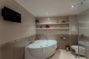 VIP Suite with Sea View room in Hotel Palace Marina Dinevi