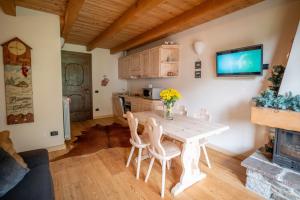 TRILOCALE ALPES: DIMENTICA LAUTO E RILASSATI