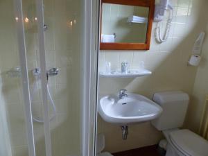 Economy Double Room room in Hôtel Bellachat