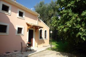 Villa Olive apartments