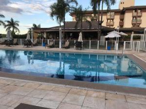 Flat no Life com espetacular vista do lago