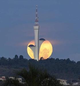 Flat no Life com espetacular vista do lago