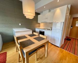 Salomon Chalet 7207 - Parivuoteellinen makuuhuone ja lisäksi makuualkovi - Täydellinen pariskunnille ja perheille