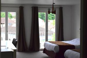 Hotels Hotel des Lauriers Roses : Chambre Quadruple