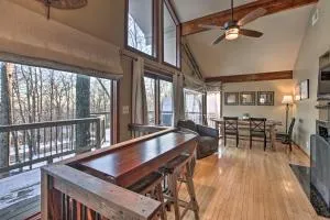 Cozy Hillside Hideaway in Wintergreen Resort! - Lyndhurst